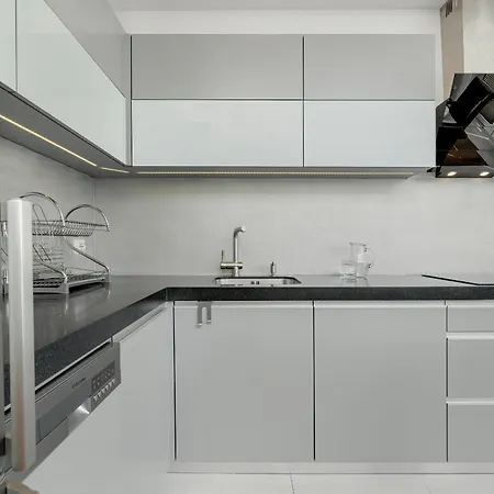 Gamers' Paradise - Modern With Parking In Cracow By Renters Apartment Krakau