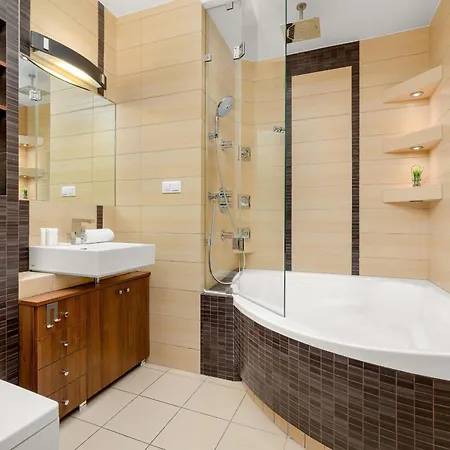 Gamers' Paradise - Modern With Parking In Cracow By Renters Appartamento